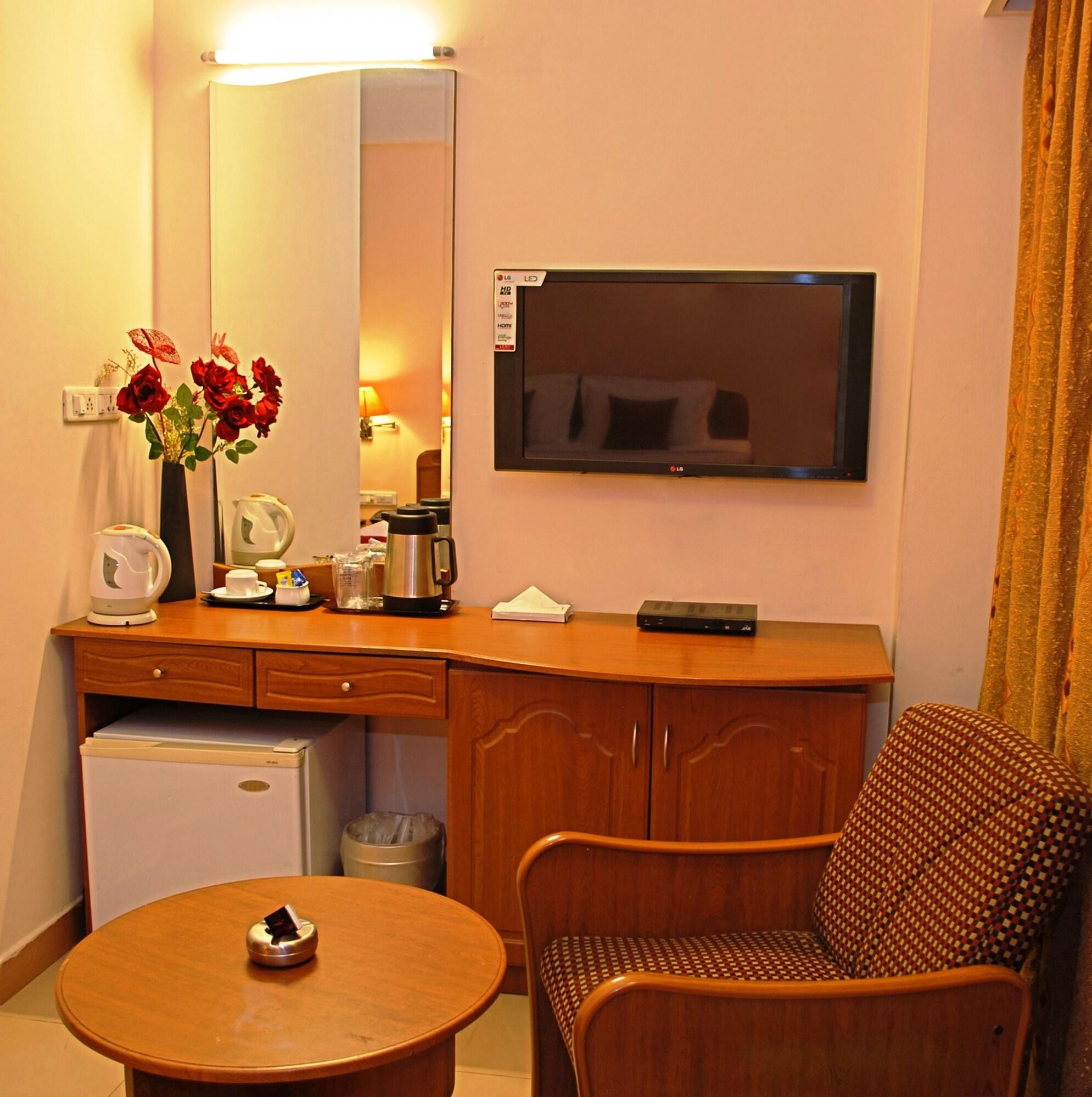 Super Townhouse Koyambedu Hotel Chennai Exterior photo