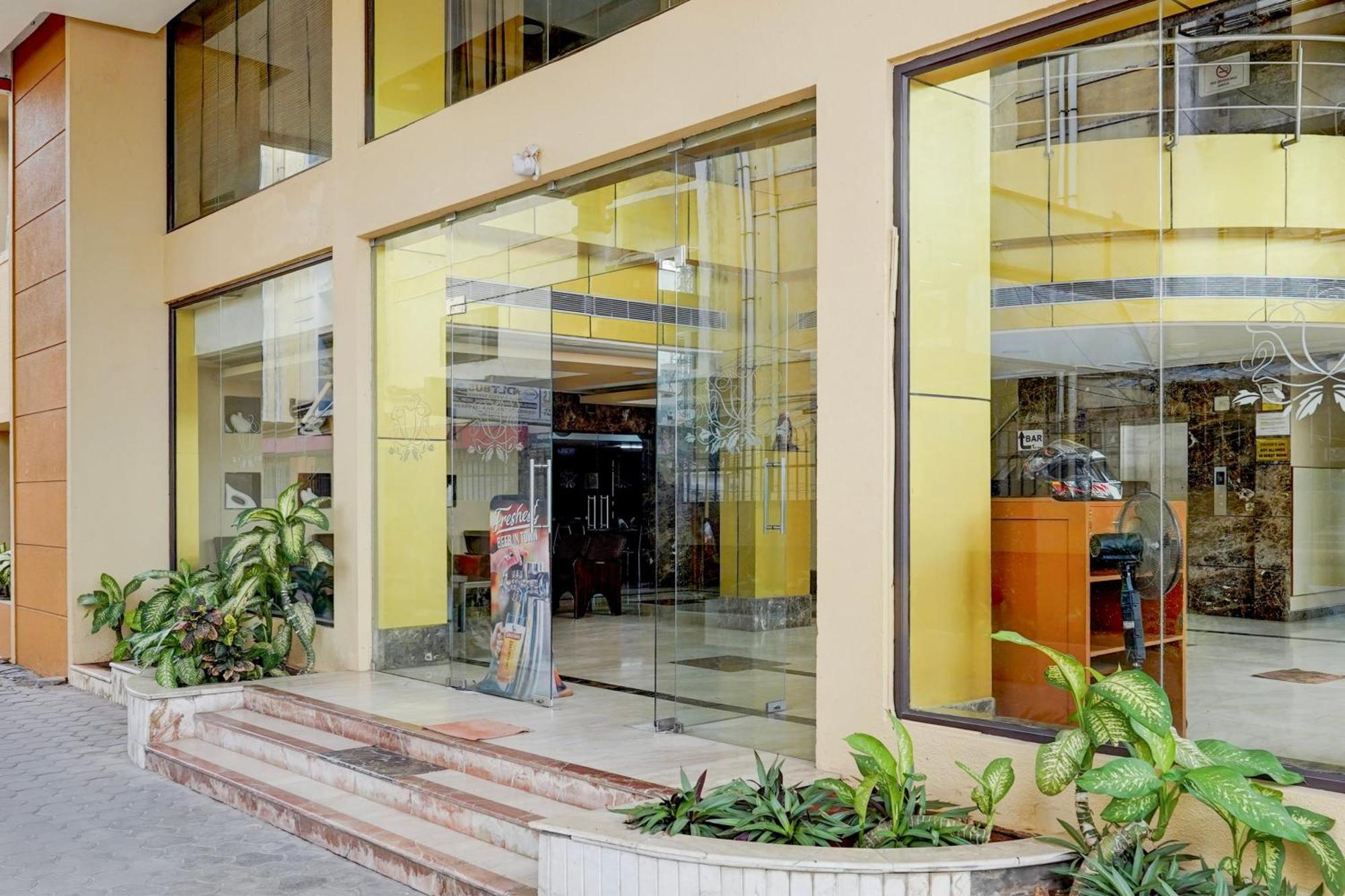 Super Townhouse Koyambedu Hotel Chennai Exterior photo