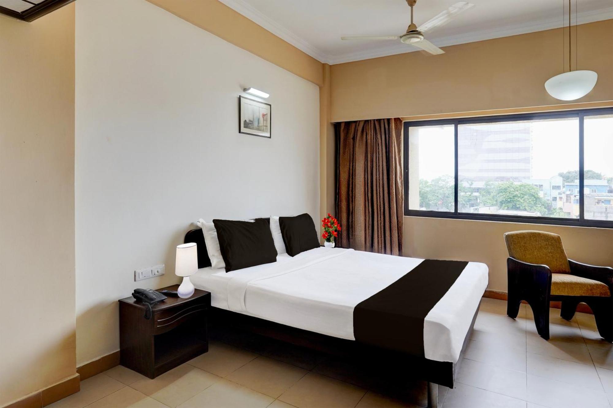 Super Townhouse Koyambedu Hotel Chennai Exterior photo