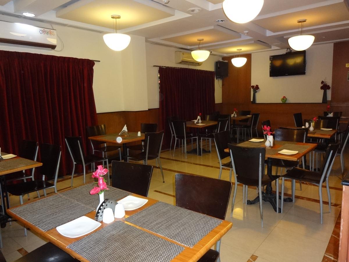 Super Townhouse Koyambedu Hotel Chennai Exterior photo