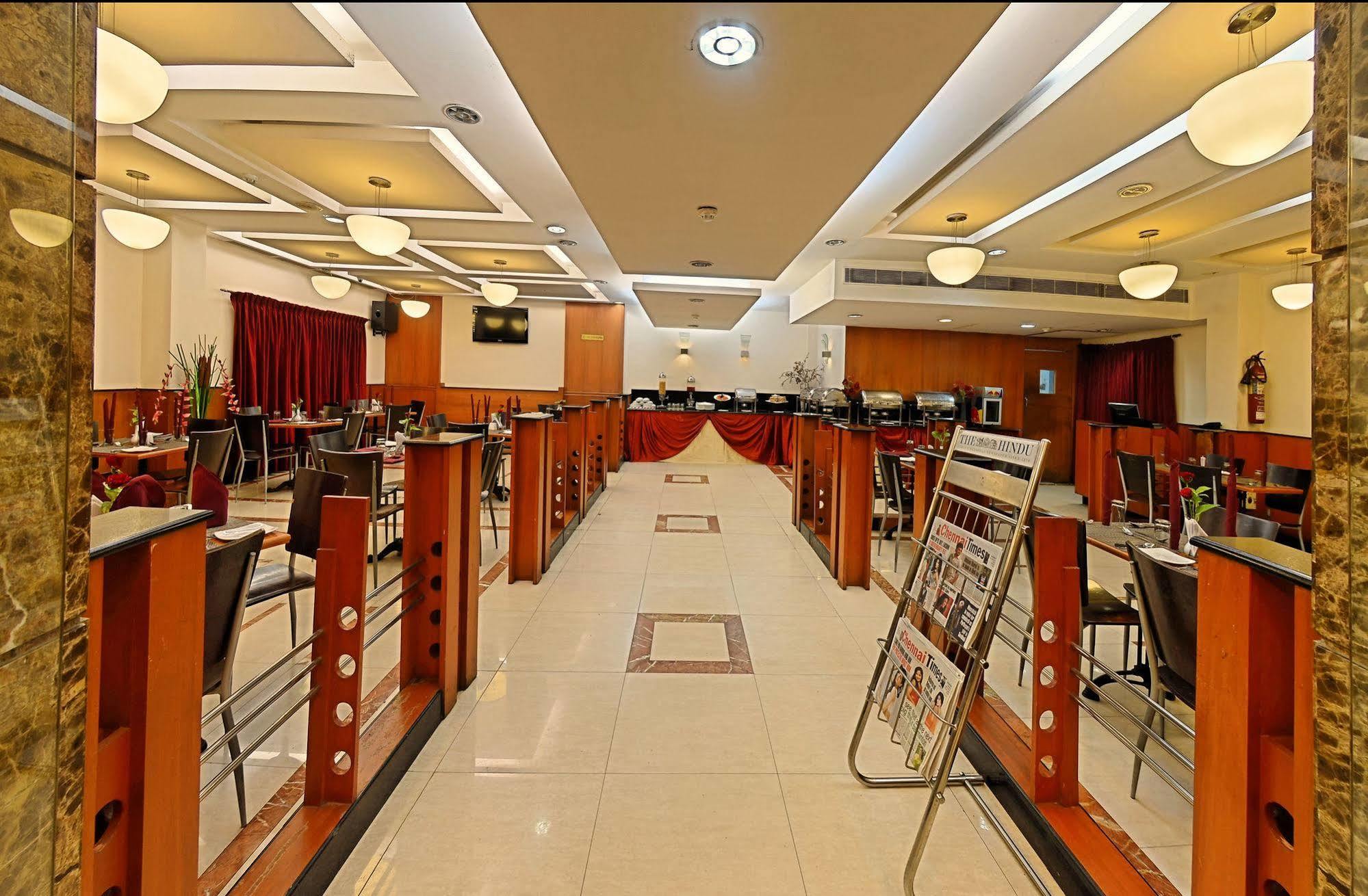 Super Townhouse Koyambedu Hotel Chennai Exterior photo